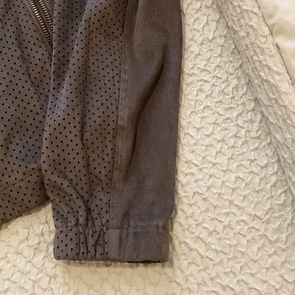 Vigoss faux suede jacket with vent holes - Picture 4 of 5